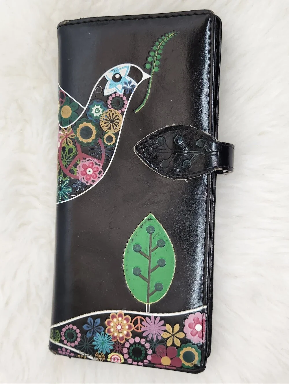 Shag Wear Canada Peace Dove Faux Leather Bifold Wallet Snap Black